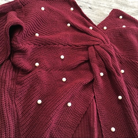 💕Super Cute Wine Pearl Twist Cross Sweater - Picture 6 of 6